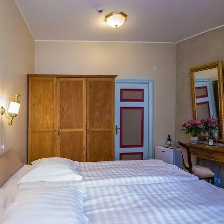 Cru Hotel