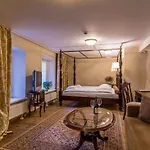 Hotel Cru