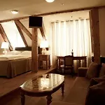 Cru Hotel