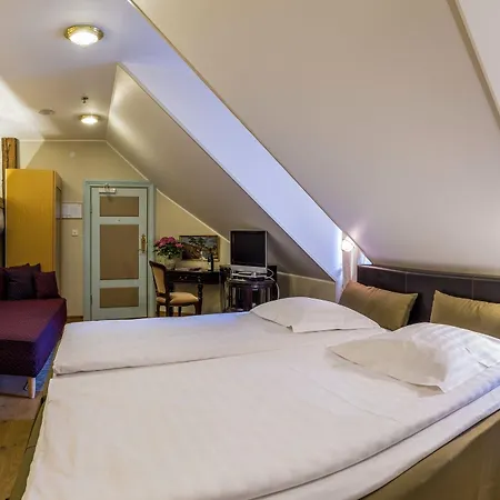 Cru 4* Tallinn