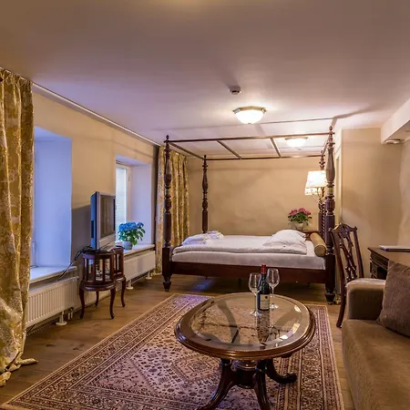 Hotel Cru