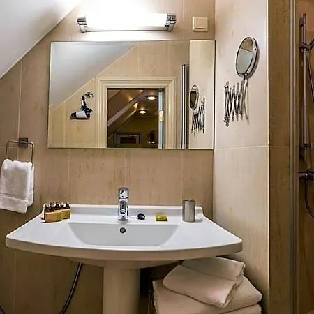 Hotel Cru 4*