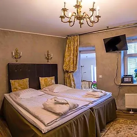 Cru Hotel