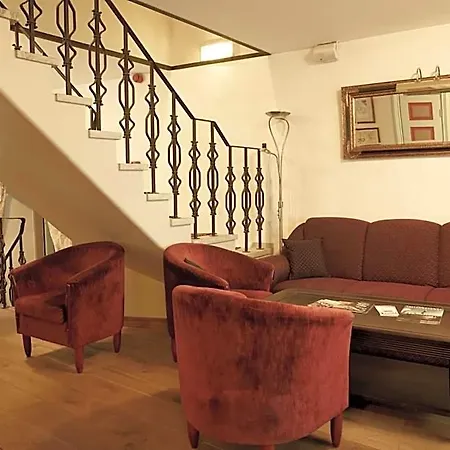 Hotel Cru