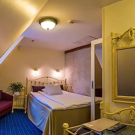 Hotel Cru 4*
