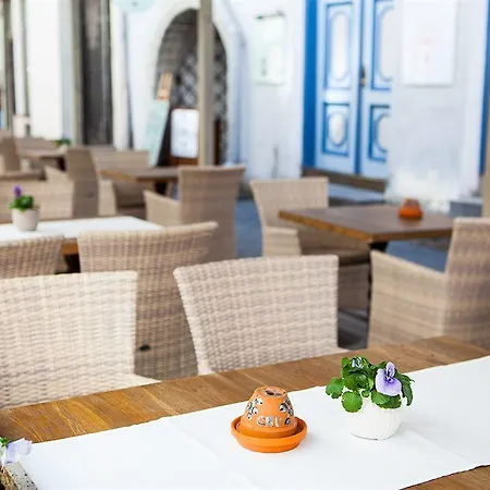 Otel Cru 4*