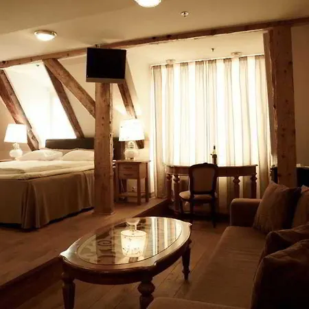 Cru Ξενοδοχείο