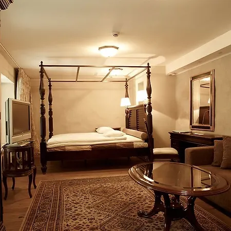 Cru Otel Tallinn