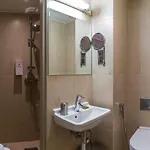 Cru מלון 4*