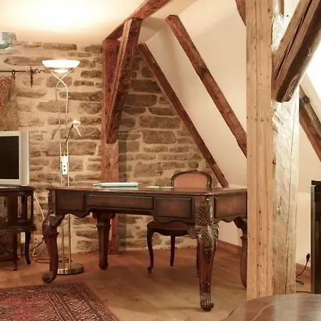 Cru Hotell